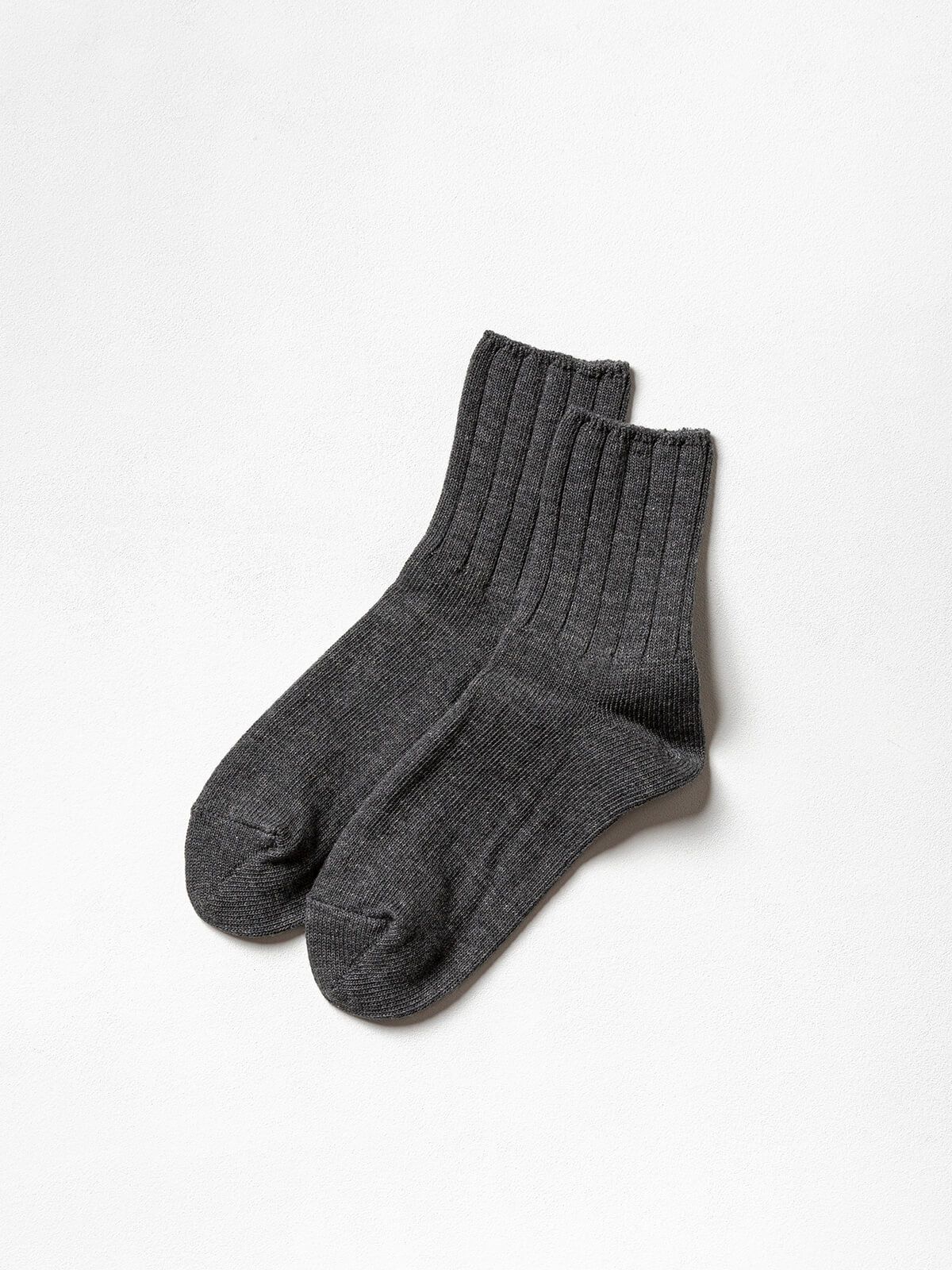 当たりつきギフト専用靴下のLUCKY SOCKS（ラッキーソックス）のSmooth Ankle Socks（スムースアンクルソックス）のダークグレー_2