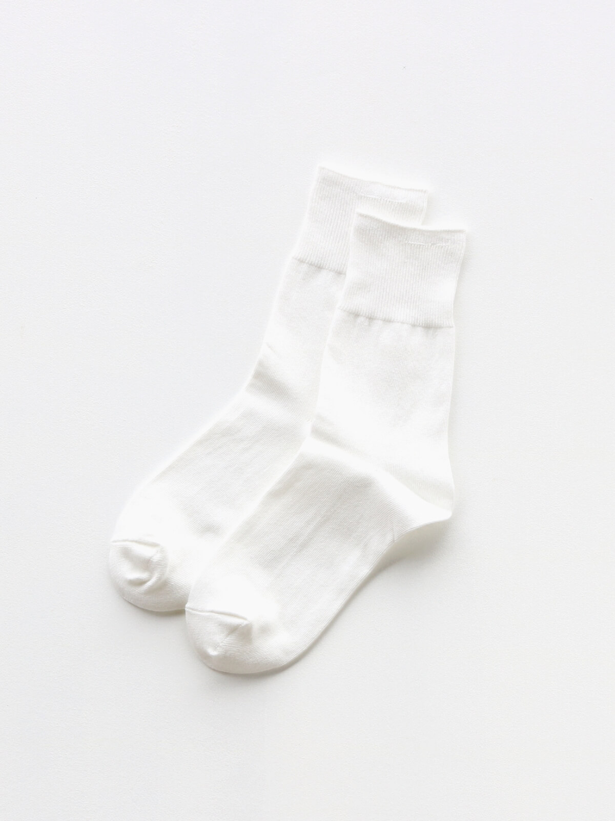 当たりつきギフト専用靴下のLUCKY SOCKS（ラッキーソックス）のLight Rib Socks（ライトリブソックス）のオフホワイト